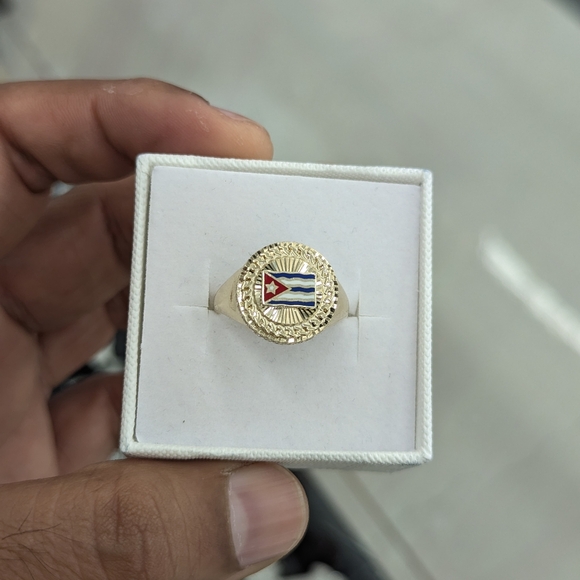 10kt Real Gold Cuba Flag Ring